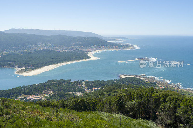 Santa Tecla Hill Settlement in A Guarda city.
Mouth of the river Miño on the border with Portugal.